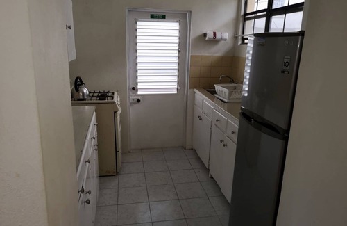 Rockley Apartamento | Apt 6. A beautiful clean 3 bedroom apartment nestled in the heart of Rockley.