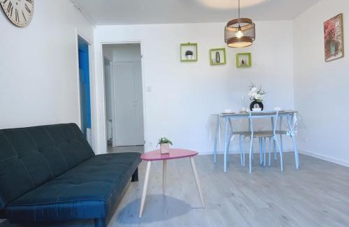 Fontenay-le-Comte Apartamento | Apt 67m2 hyper centre: 2 chambres, cuisine TV wifi