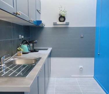 Fontenay-le-Comte Apartamento | Apt 67m2 hyper centre: 2 chambres, cuisine TV wifi