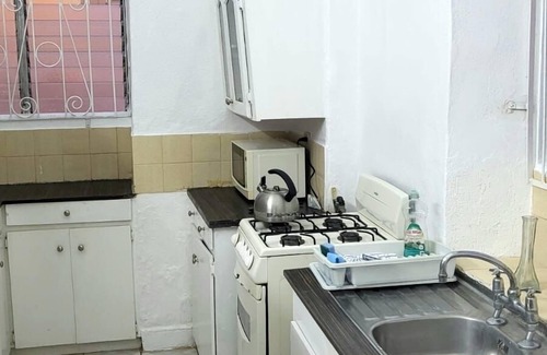 Rockley Apartamento | Apt 7. A spacious apartment, great for groups as it sleeps 8 people comfortably.