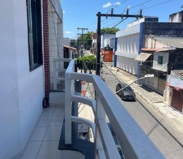 Serrinha Apartamento | Apt com varanda no centro