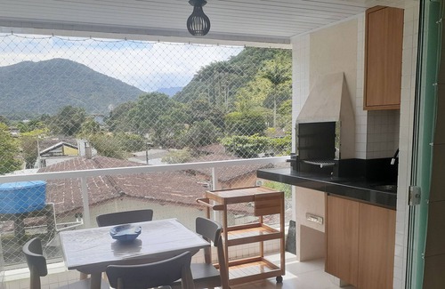 Praia da Enseada Apartamento | Apt Condominium in Enseada, Air cond, swimming pool, 100 m from the sea