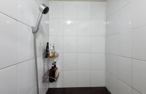 Rawasari Apartamento | Apt Green Pramuka 2BR Tower B With Wi-Fi and Pool by DEprop