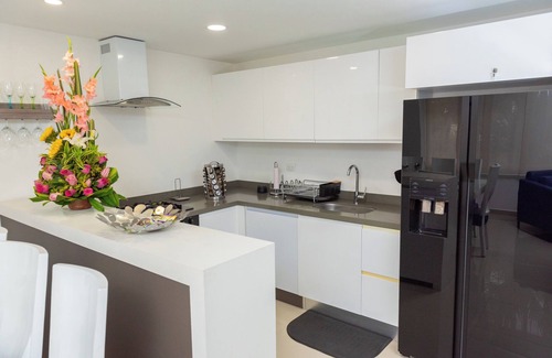 Cali Condominio | Apt Hermoso y Cómodo Super Céntrico Parque del Perro Edif. Astoria