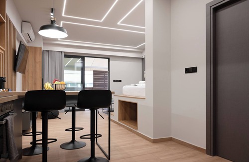 Monastiraki Apartamento | Apt in Monastiraki with hot-tub, Dream in Athens
