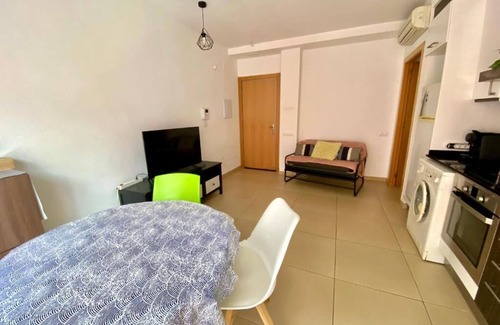 Terrassa Apartamento | Aptos. en TERRASSA a 24 Kms de Barcelona. 4/6/8 pers/apto.