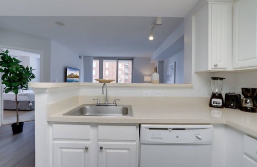 Ballston Apartamento | Apartment Just Steps from Ballston Subway Station