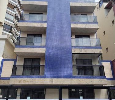 Praia do Morro Apartamento | Apt na quadra da praia do Morro com área Lateral