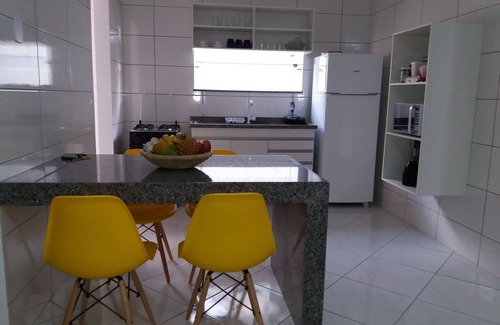 Taperapua Beach Apartamento | Apt. Nuevo, 02 qrtos c / aire cond. Piscina. Playa de Taperapuan, Porto Seguro-BA