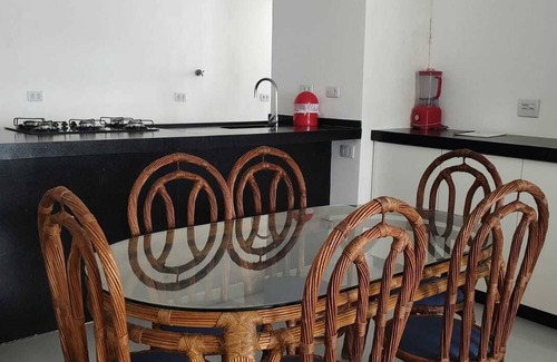 Loteamento Joao Batista Juliao Apartamento | Apto en la playa, con 3 dormitorios, con vistas a todo el borde de la ensenada