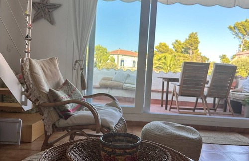Sa Riera Apartamento | Apto. Pals Playa/Begur con vistas Islas Medas.Zona tranquila.Piscina comunitaria
