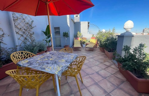 Arrancapins Apartamento | Sky Haven apartment with sunny terrace