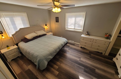 Owatonna Casa | Apt Retreat 2nd TWO None! Firepit, pet-friendly, remodeled.