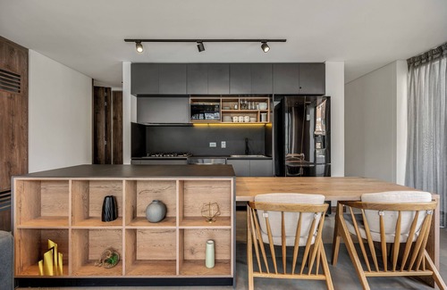 El Poblado Apartamento | Apt sofisticado y luminoso con BBQ - Morph 1101