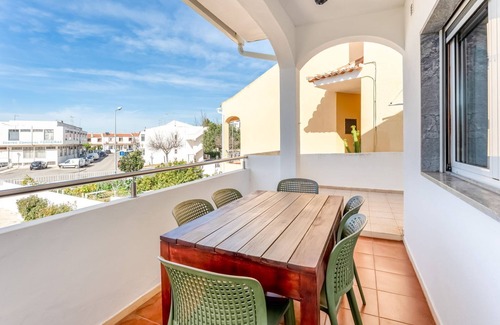 Albufeira Apartamento | Apt T3 Luminoso c/Piscina Ferreiras by LovelyStay