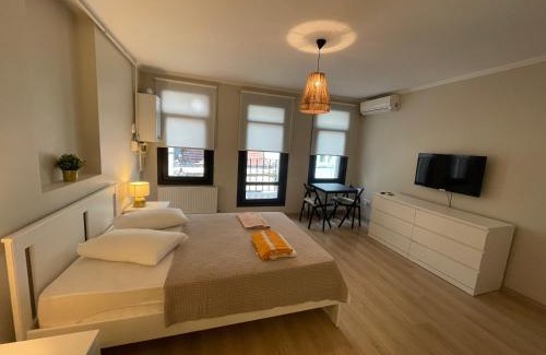 Taksim Apartamento | Apt w/Balcony in center,5 mn walk to Istiklal
