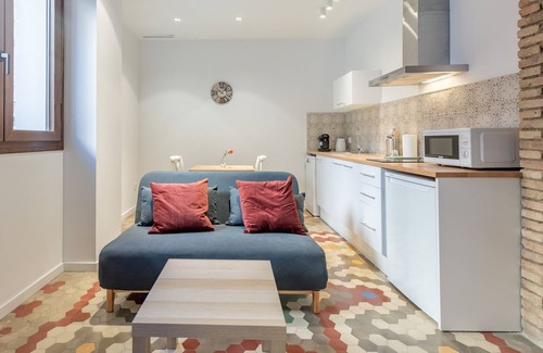 La Petxina Apartamento | ☙ Apt. with Antique Floor & lots of Sun Light ❧