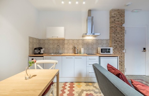 La Petxina Apartamento | ☙ Apt. with Antique Floor & lots of Sun Light ❧