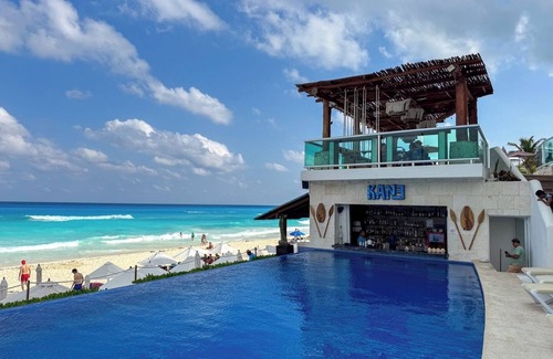 Punta Cancun Apartamento | Dpto. en Punta Cancún con Vista y Playa