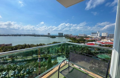 Punta Cancun Apartamento | Dpto. en Punta Cancún con Vista y Playa