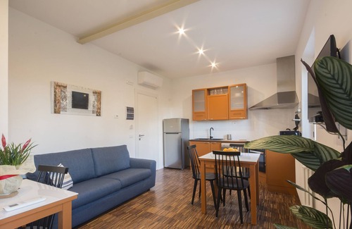 Siena Apartamento | Apt. Con jardín - 1 dormitorio (2 km del centro). Aparcamiento gratuito