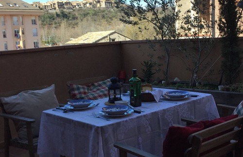 Ainsa Apartamento | Apto. con terraza/jardín de 40m2 en Ainsa Pirineos