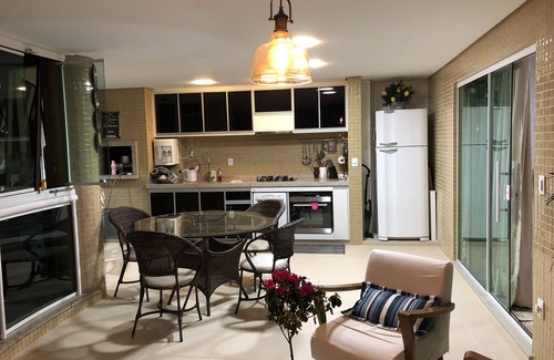 Bombas Apartamento | Apto 03 Suítes A 40 M DA Praia