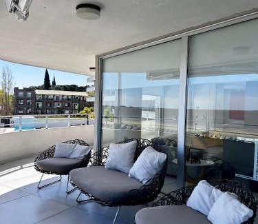Colonia del Sacramento Apartamento | Apto 2 Dormitorios Balcón Vista al Río