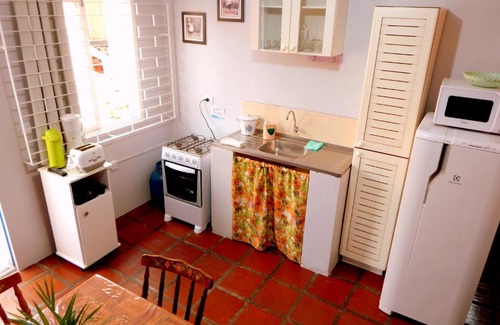 Ingleses Centro Apartamento | Apto 8 - cozinha - garagem - ar - 250 m do mar