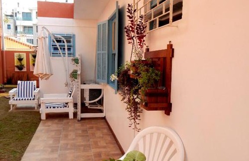Ingleses Centro Apartamento | Apto 8 - cozinha - garagem - ar - 250 m do mar