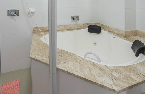 Andorinha Apartamento | Apto a 260m da Meia Praia em condomínio de luxo/SC
