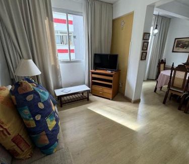 Centro Apartamento | Apto Almeida e Moraes charmoso passos da praia de BC