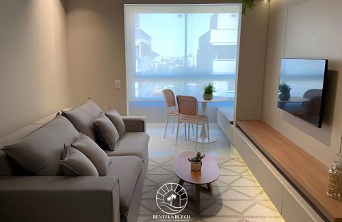 Torres Apartamento | Apto alto padrão em Torres-RS - 03 quartos com ar-condicionado - Churrasqueira - Smart Tv - Wifi - Lavanderia - Piscina - Garagem para carro - 3 min do mar