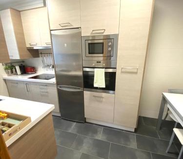 Lugo Apartamento | APTO CÉNTRICO ARENAL FAMILY, PARKING GRATIS