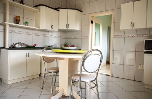 Guarapuava Apartamento | Apto com ótima localização e WiFi em Guarapuava/PR