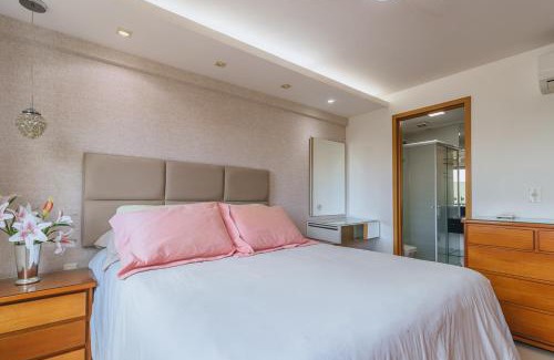 Niteroi Apartamento | Apto com piscina, WiFi, ar-condicionado e garagem