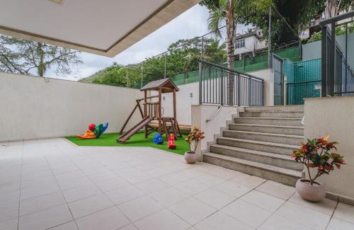 Niteroi Apartamento | Apto com piscina, WiFi, ar-condicionado e garagem