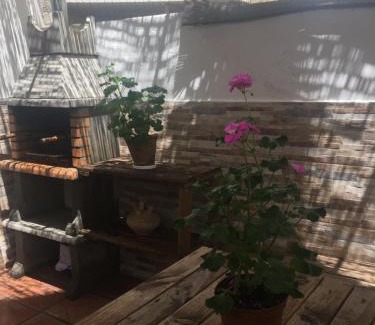 Distrito Noroeste Apartamento | Apto con patio y barbacoa BBQ H de la Reina
