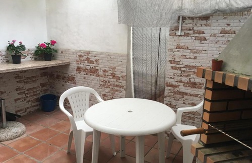 Distrito Noroeste Apartamento | Apto con patio y barbacoa BBQ Los picadores