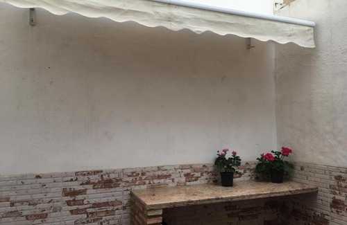 Distrito Noroeste Apartamento | Apto con patio y barbacoa BBQ Los picadores
