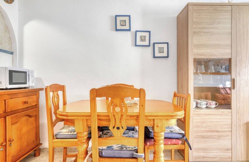 Santa Pola Apartamento | Terraza, 2 dormitorios, 600MB Wifi, Parking en la Puerta.