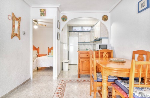 Santa Pola Apartamento | Terraza, 2 dormitorios, 600MB Wifi, Parking en la Puerta.