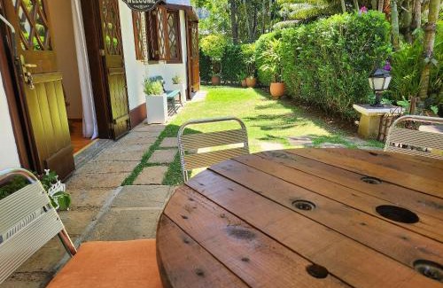 Nogueira Apartamento | Apto. do Lago com jardim, condomínio completo