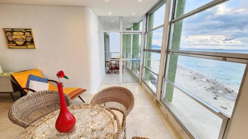 Centro Apartamento | Apto frente ao mar 3 qts, andar alto, excelente vista ao mar!