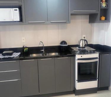 Centro Apartamento | Apto ideal entre Aeroporto, a Praia e o Beto Carrero