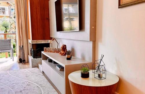 Gramado Apartamento | Apto LINDO com lareira, piscina aquecida e jacuzzi