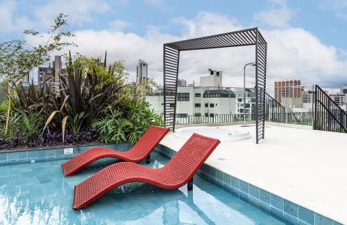 Bigorrilho Apartamento | Apto Luxo 1Q Varanda, Piscina, Academia e Garagem