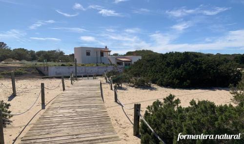 Calo de Sant Agusti Apartamento | Apto Mar de Es Caló, a metros de la playa - Formentera Natural