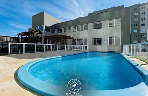 Torres Apartamento | Apto Premium em Torres - 3 min do mar - Ar condicionado - Tv Smart - Wifi - 03 quartos - Churrasqueira - Piscina - Lavanderia