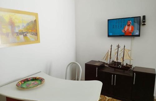 Centro de Vila Velha Apartamento | Apto tipo Casa 10 com 1quarto bem grande Praia da Costa Centro Ar Condicionado Internet Mobiliado Geladeira Fogao TV